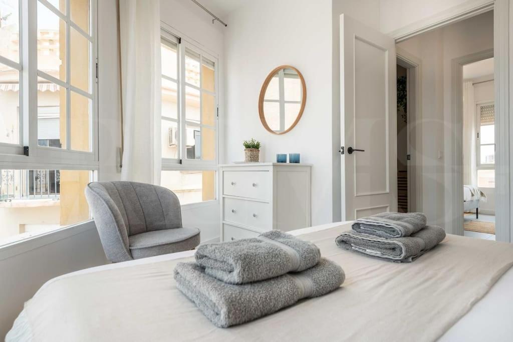Sunlit & Fresh Apartment - Center By Rems Malaga Luaran gambar