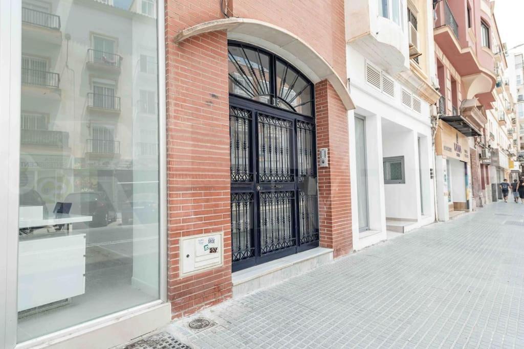 Sunlit & Fresh Apartment - Center By Rems Malaga Luaran gambar